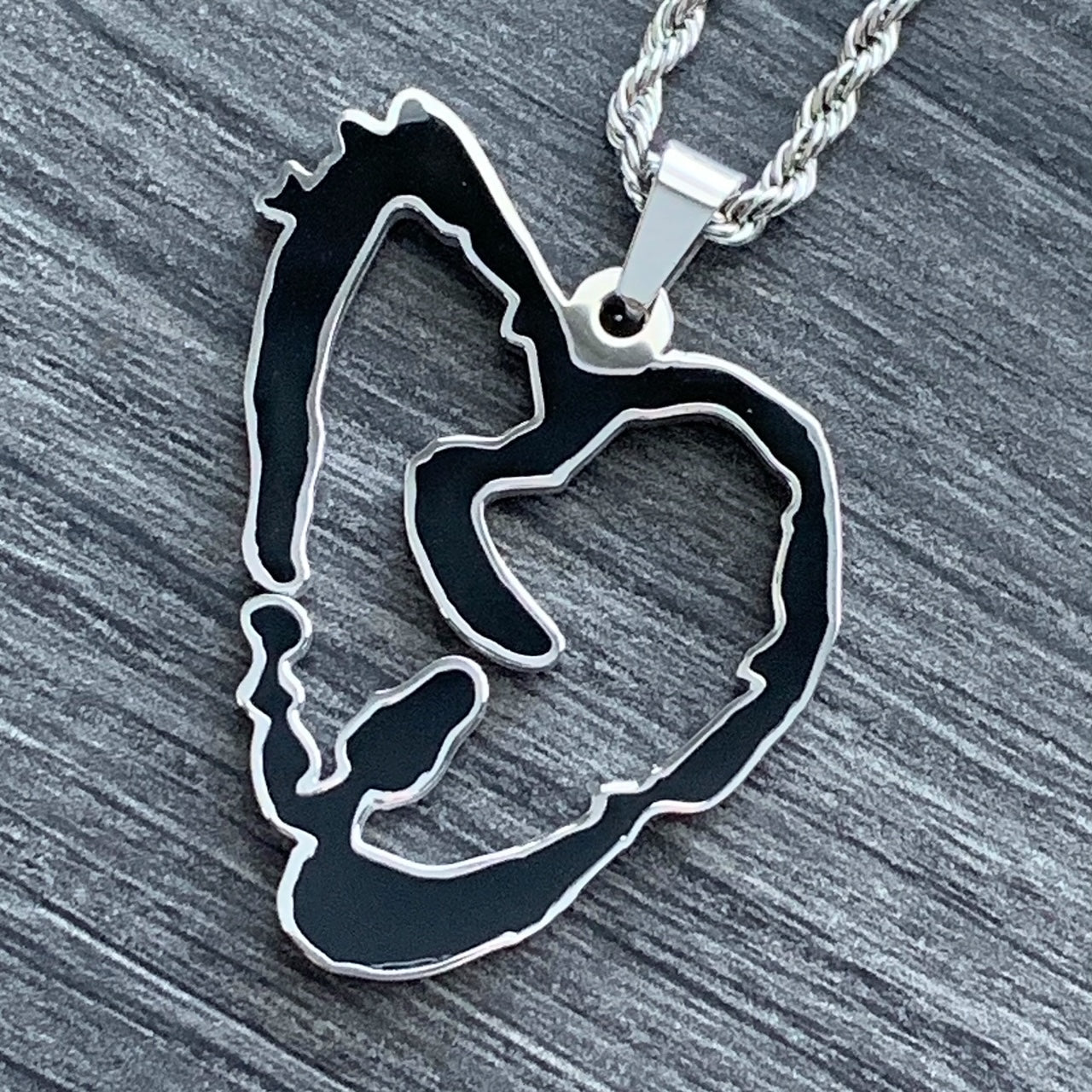 Black 'Heartbreak' Necklace