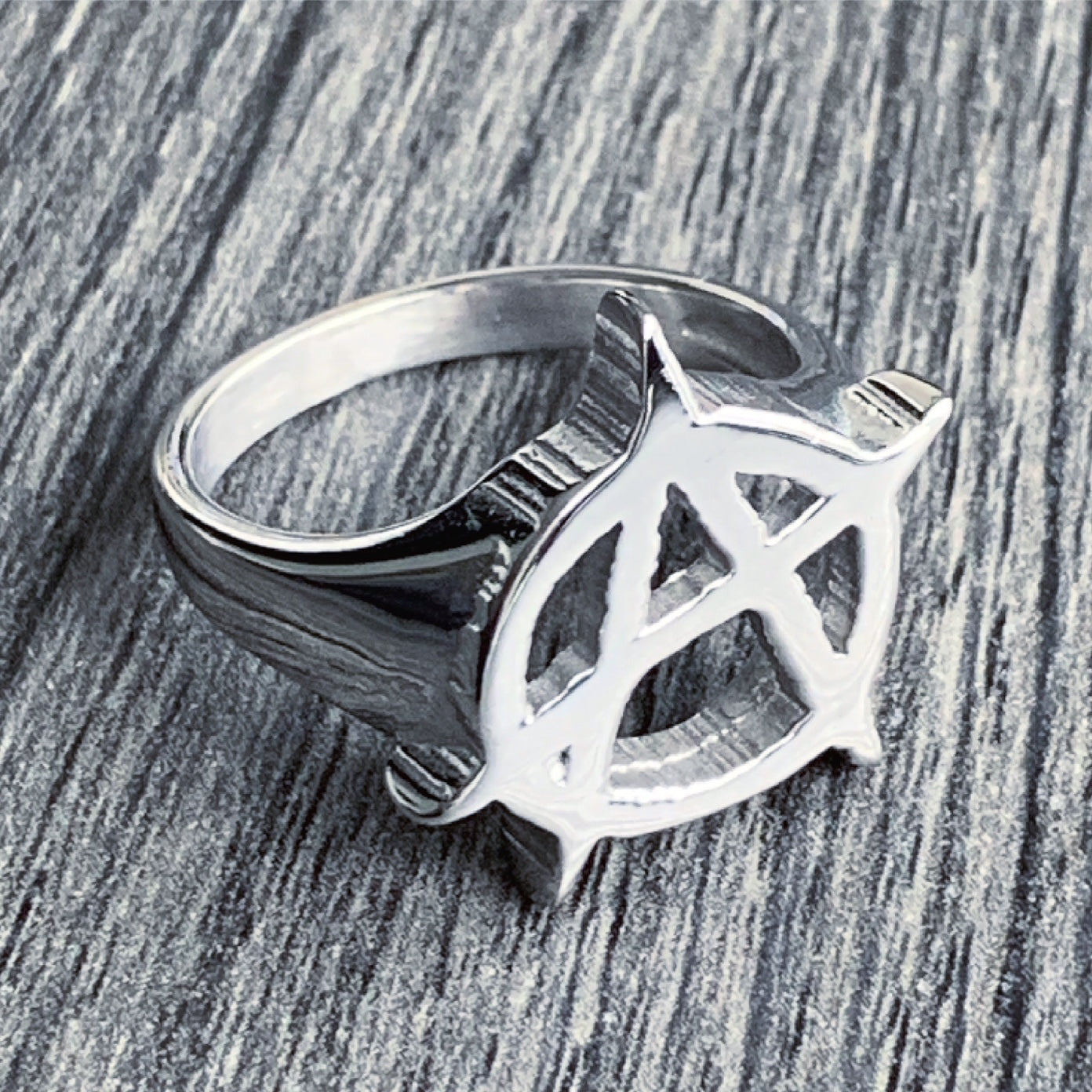 'Anarchy' Ring