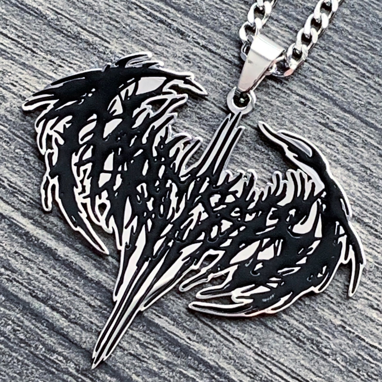 Black 'Narcissist' Necklace