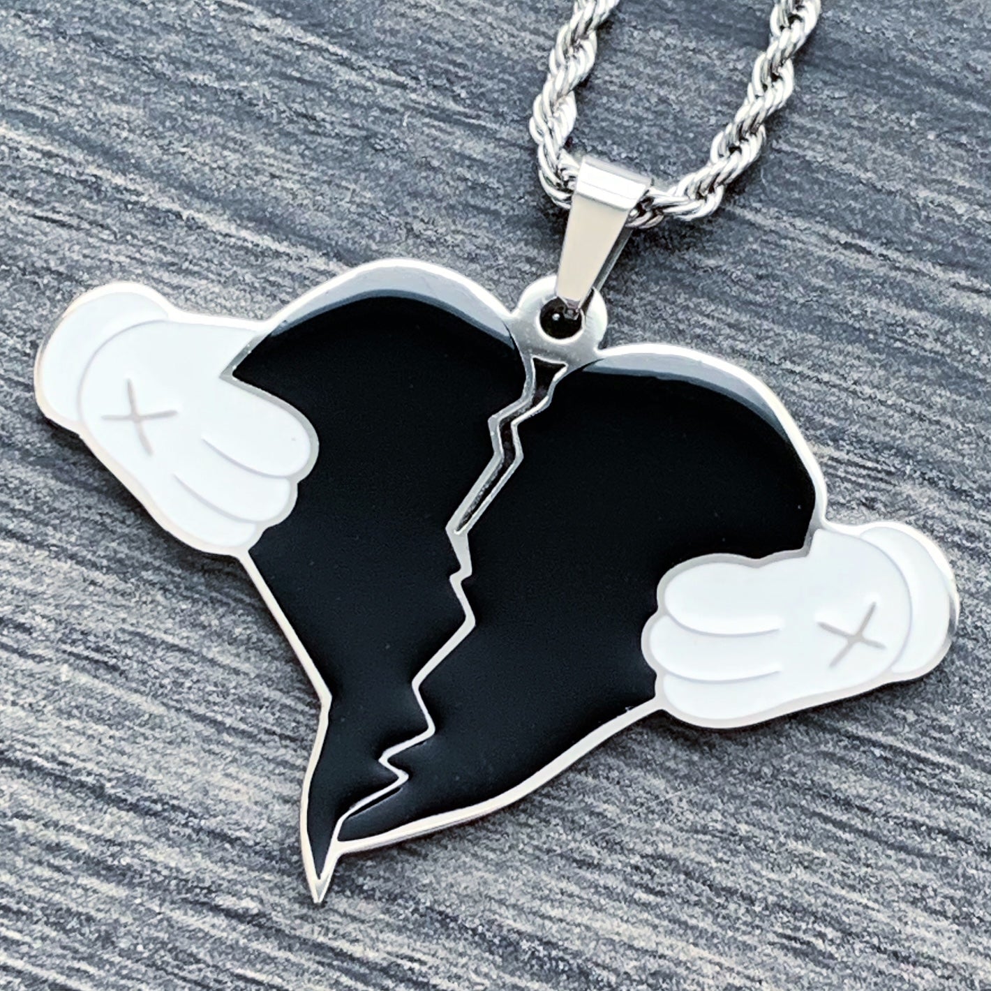 Black 'Heartbreak' Necklace