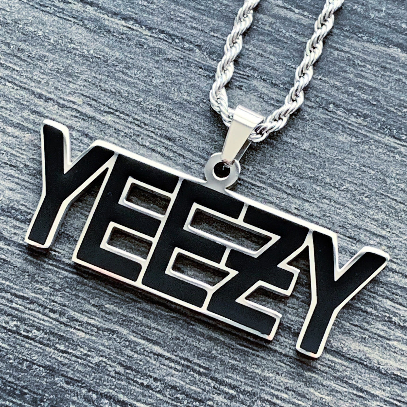 Black 'YEEƵY' Necklace