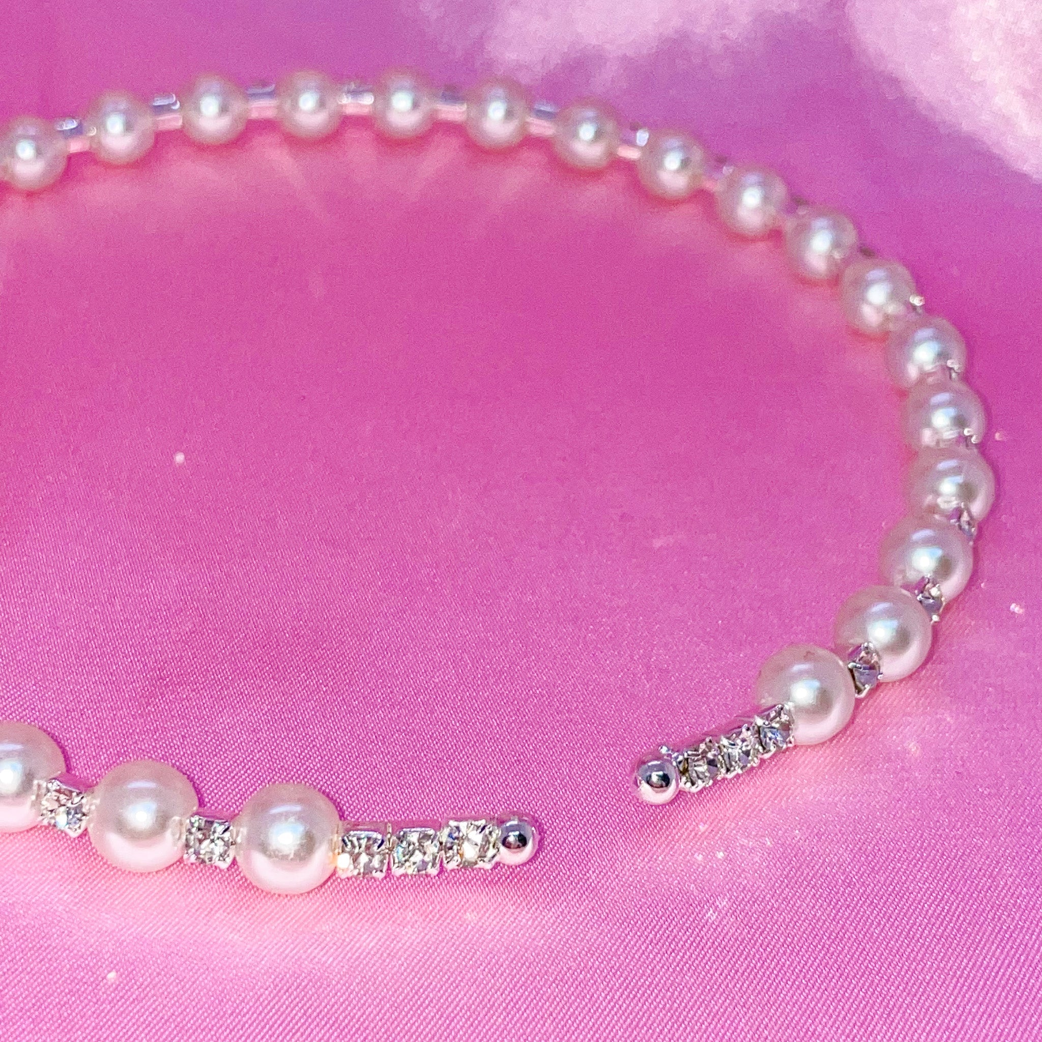 Iced Pearl Choker