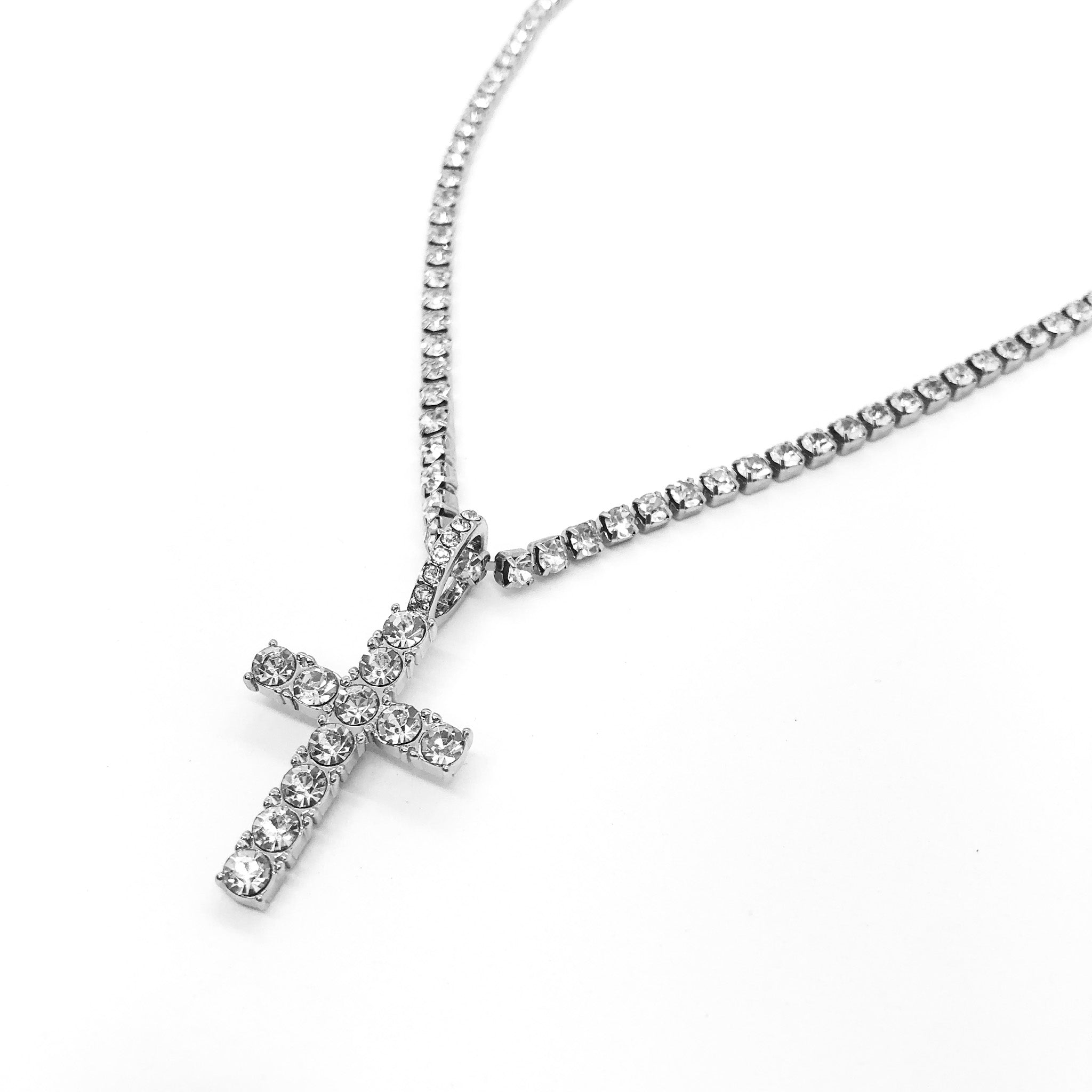 Icy Cross Necklace Silver