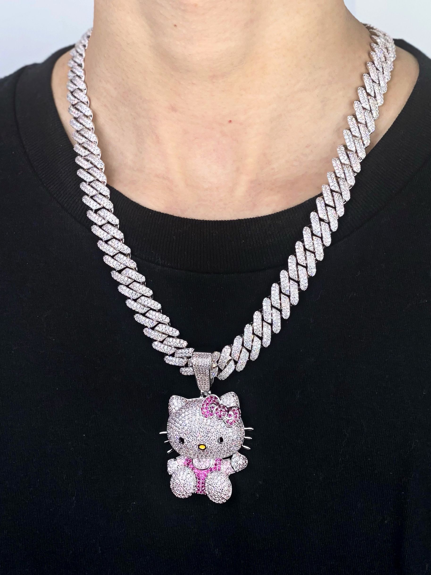 Hello Kitty Pendant