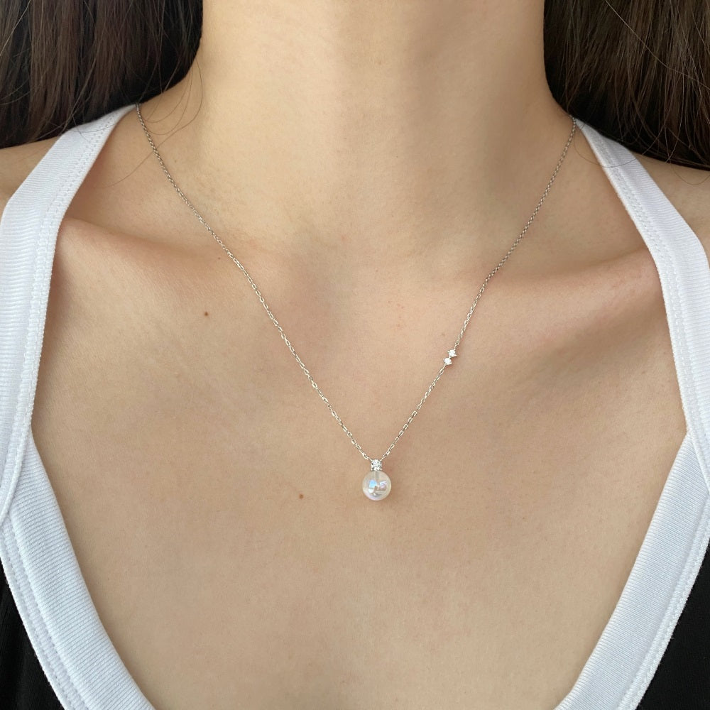 Privé Pearl Aura Necklace