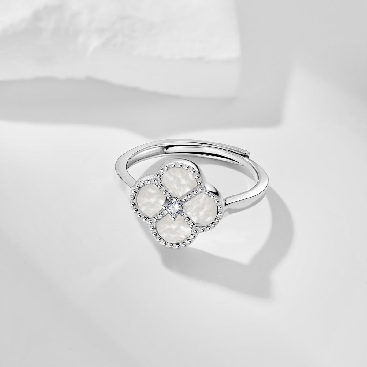 Privé Pure Elegance Ring