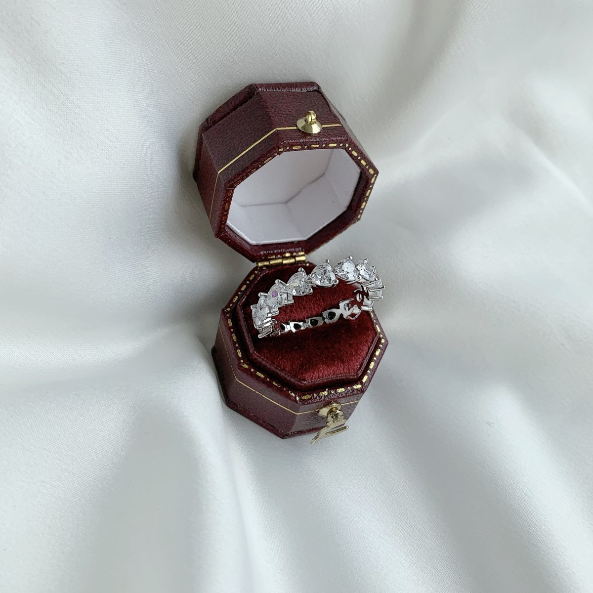 Privé Luxe Heart Ring