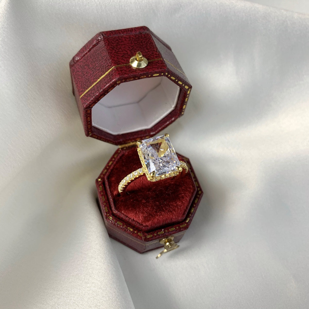 Privé Promise Ring