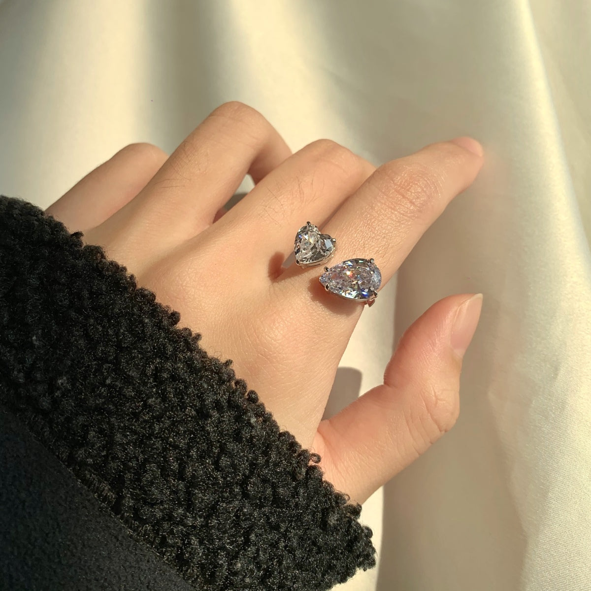 Privé Dazzling Duo Ring