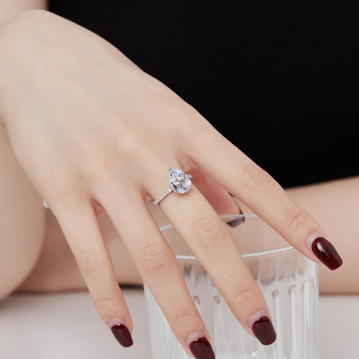 Privé Almond Elegance Ring